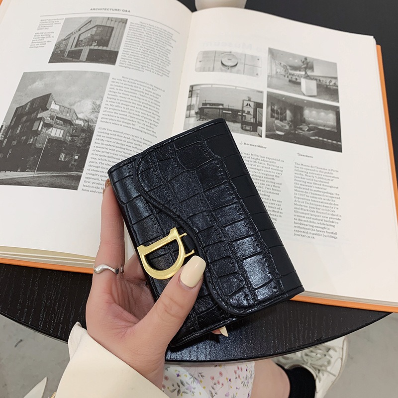 Interior Design Photo - กระเป๋าสตางค์ใหม่สำหรับผู้หญิง ขนาดกะทัดรัดและมีสไตล์ ลายจระเข้ ความจุขนาดใหญ่ ช่องใส่การ์ดหลายช่อง บางเฉียบ